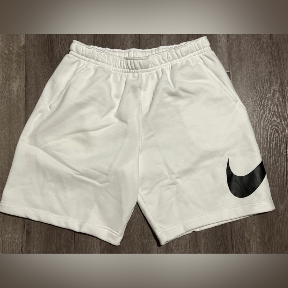 Nike Sportswear NSW Club Men's White Fleece Shorts BV2721-100 NWT Large